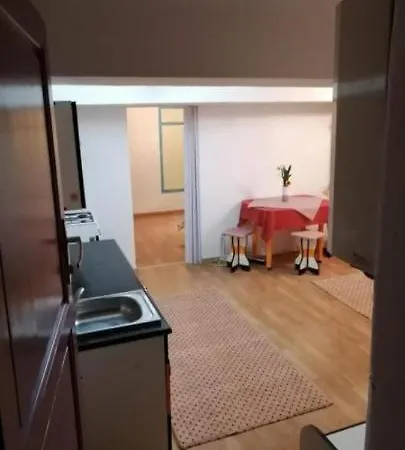 Lägenhet Central Apartment